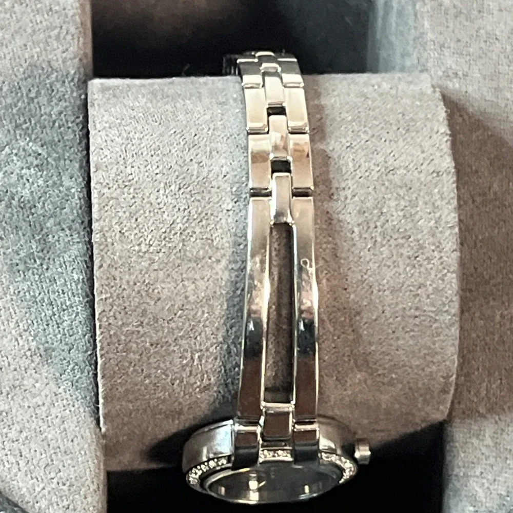 Citizen‎ Eco-Drive Ladies Silhouette Bangle Watch Elegant Minimalist EW9990-54E